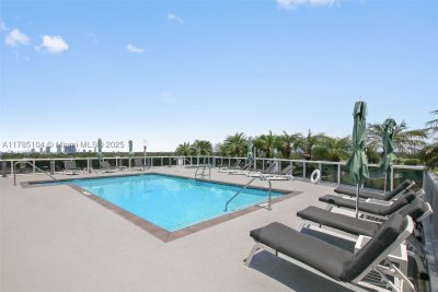 Comprar apartamento en The Meridian Lofts 412