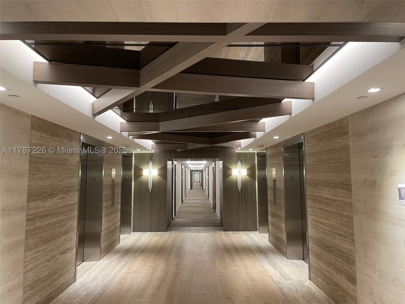 Alquiler de apartamento en Roney Palace 1221