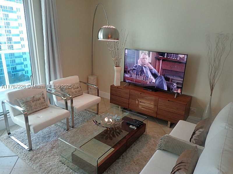 Alquiler de apartamento en Roney Palace 1221