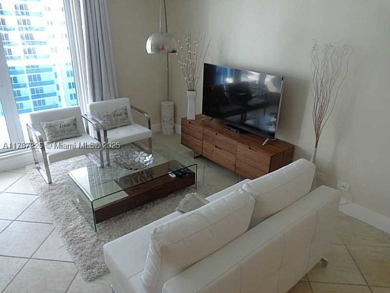 Alquiler de apartamento en Roney Palace 1221