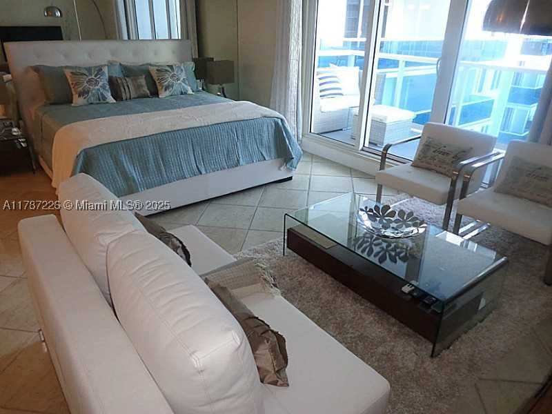 Alquiler de apartamento en Roney Palace 1221