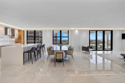 Comprar apartamento no Balmoral Condo 17R