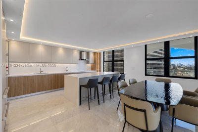 Comprar apartamento no Balmoral Condo 17R