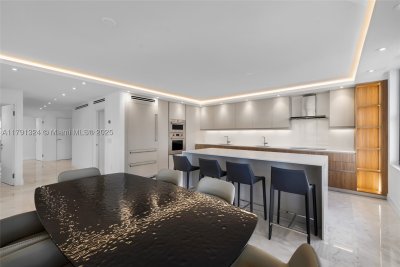 Comprar apartamento no Balmoral Condo 17R