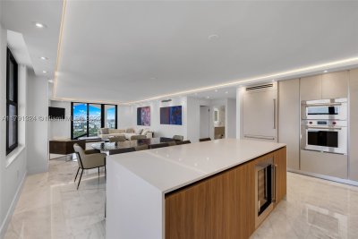 Comprar apartamento no Balmoral Condo 17R