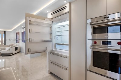 Comprar apartamento no Balmoral Condo 17R