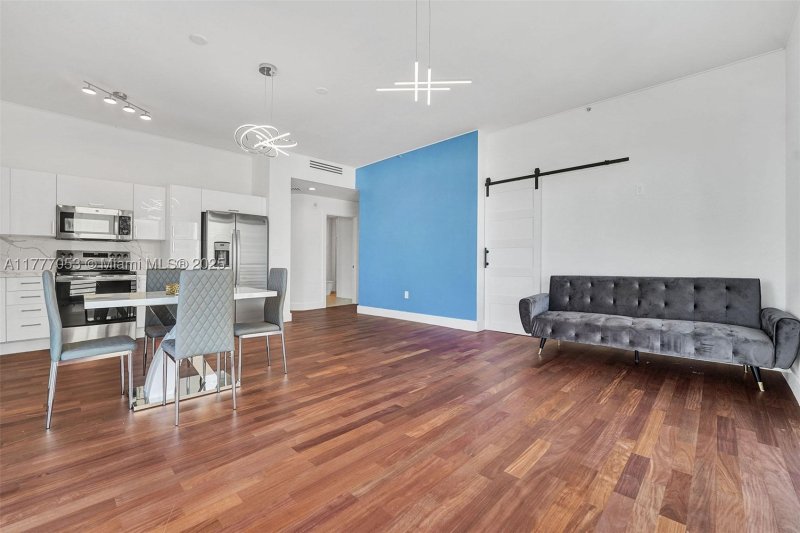 Condo for sale at Loft Downtown I 2202