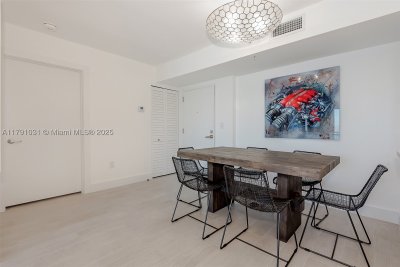 Aluguel de apartamento no Yacht Club at Portofino 2410