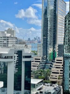 Comprar apartamento en Avenue on Brickell 1050 Tower 1602