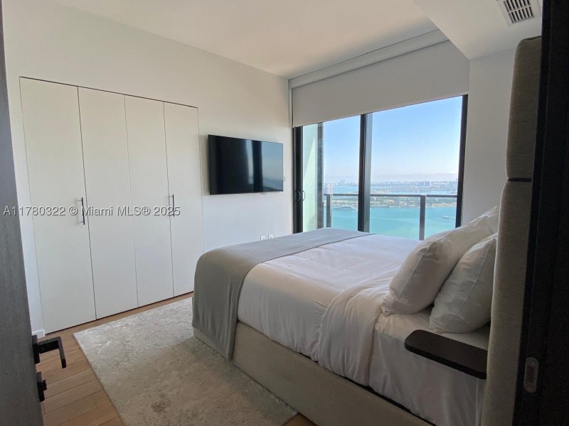 Condo for sale at The Elser Hotel and Residences 2910