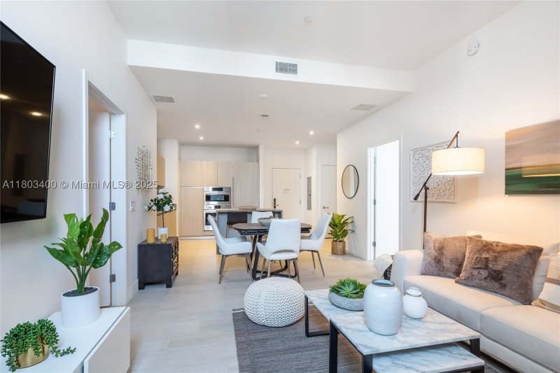 Apartment for rent at Hyde Beach House T4303