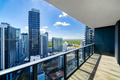 Comprar apartamento en SLS Lux Brickell 3704