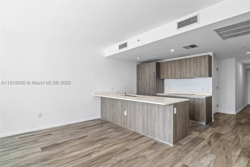 Comprar apartamento en SLS Lux Brickell 3704