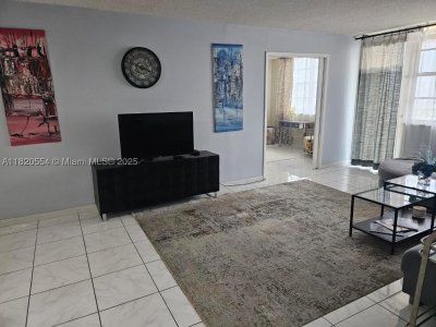 Comprar apartamento en Winston Towers 2111