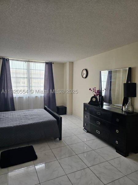 Condo for sale at Winston Towers 2111