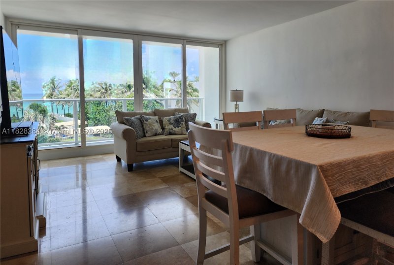 Apartment for rent at Alexander Towers 320