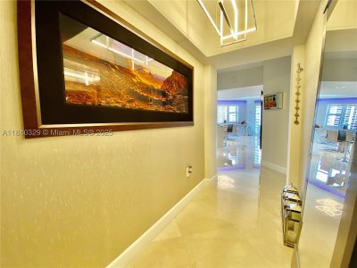 Comprar apartamento no Turnberry Village South 1220