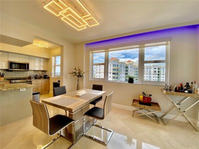 Comprar apartamento no Turnberry Village South 1220