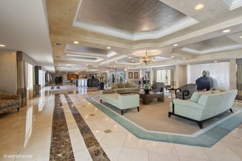 Condo for sale at Southpoint Towers 1101