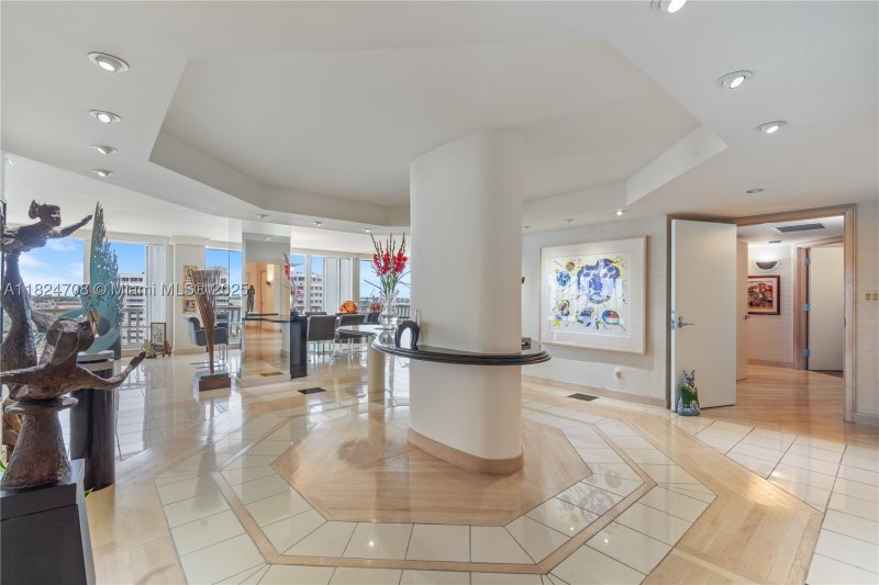 Condo for sale at Point of Americas 1501-1503