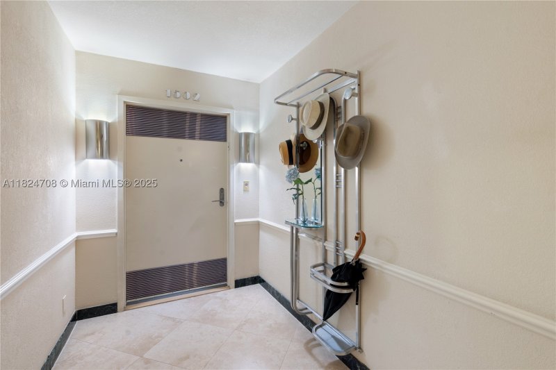 Condo for sale at Point of Americas 1501-1503
