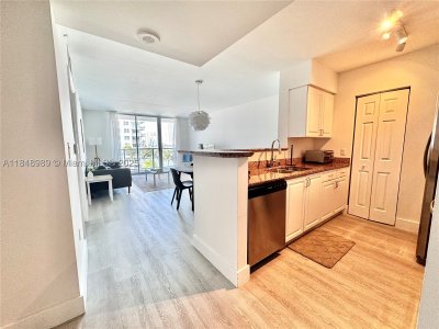 Mark on Brickell Apt #906