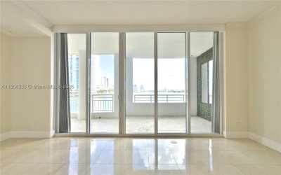 Aluguel de apartamento no Three Tequesta Point 306