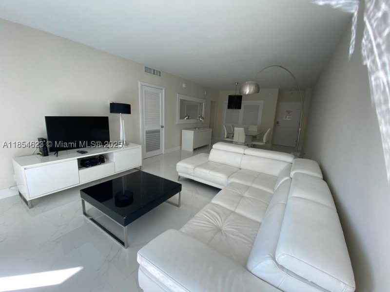 Apartment for rent at Sian Ocean Residences 10F