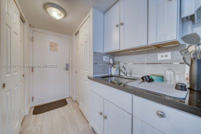 Comprar apartamento no Aventura Beach Club 822
