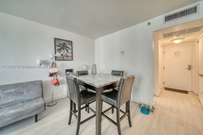Comprar apartamento no Aventura Beach Club 822
