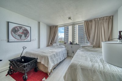 Comprar apartamento no Aventura Beach Club 822
