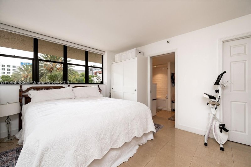 Condo for sale at Georgian 302