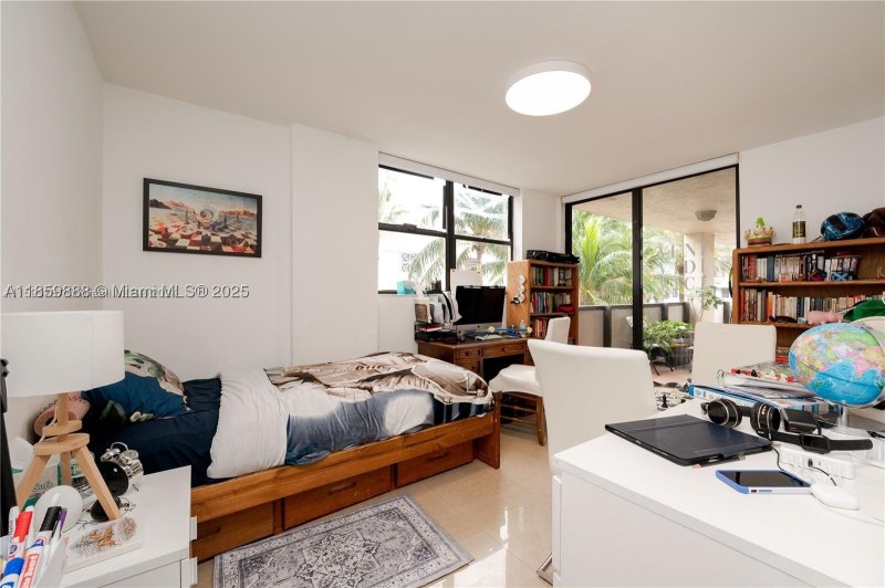Condo for sale at Georgian 302