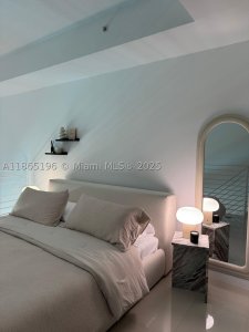 Comprar apartamento no Infinity on Brickell 1406