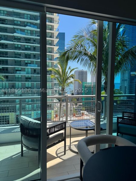 Condo for sale at Infinity on Brickell 1406