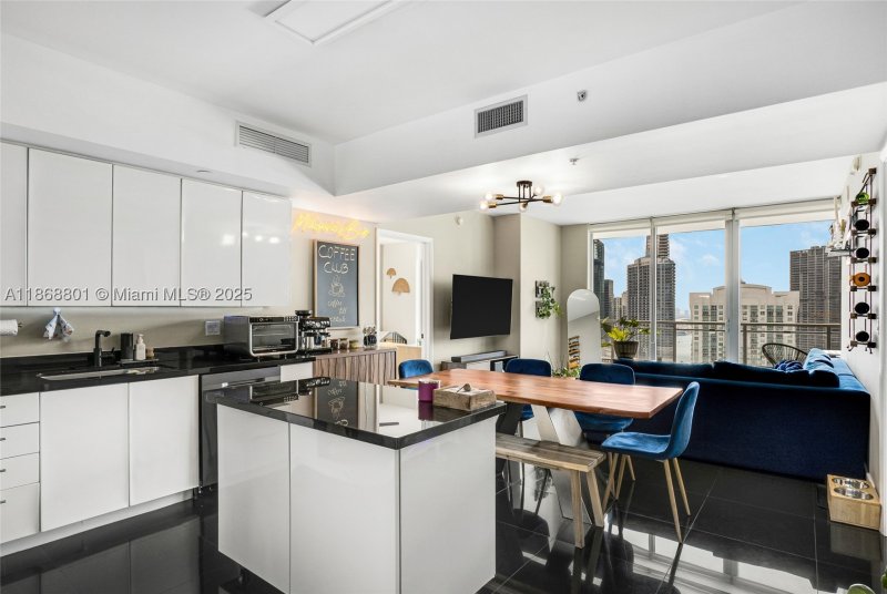 Comprar apartamento en Mint at Riverfront 4312