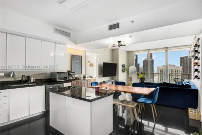 Comprar apartamento en Mint at Riverfront 4312