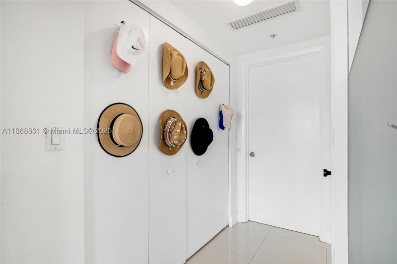 Comprar apartamento en Mint at Riverfront 4312