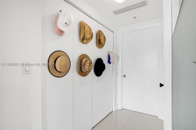 Comprar apartamento en Mint at Riverfront 4312
