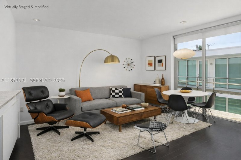 Condo for sale at The Fontana 210