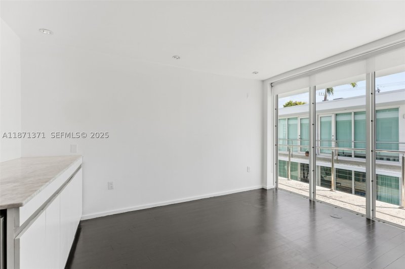 Condo for sale at The Fontana 210