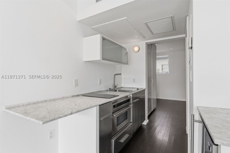 Condo for sale at The Fontana 210