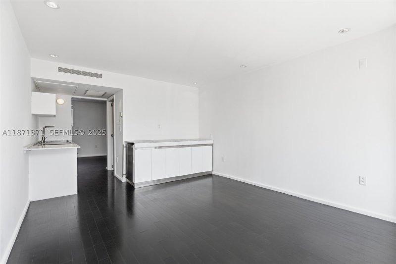 Condo for sale at The Fontana 210