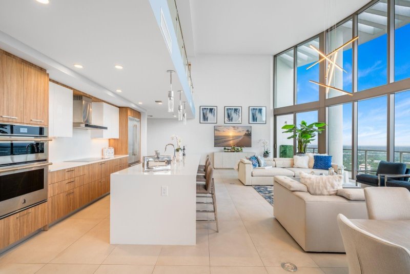 Condo for sale at 100 Las Olas 4603
