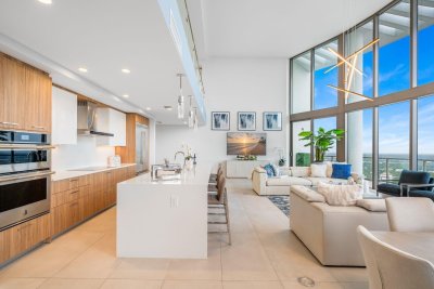 Comprar apartamento no 100 Las Olas 4603