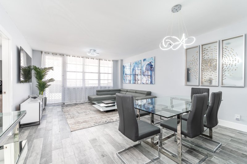Apartment for rent at Sea Air Towers 1203