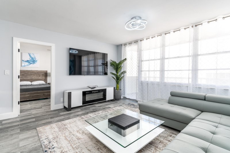 Apartment for rent at Sea Air Towers 1203