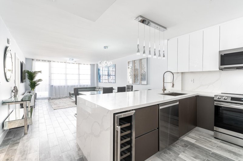 Apartment for rent at Sea Air Towers 1203