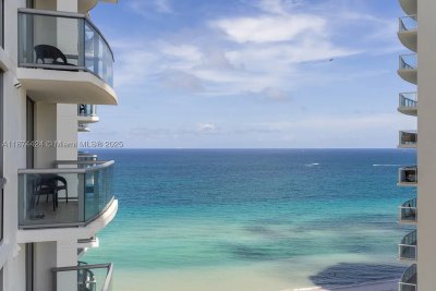 Comprar apartamento en M Resort Residences 1609