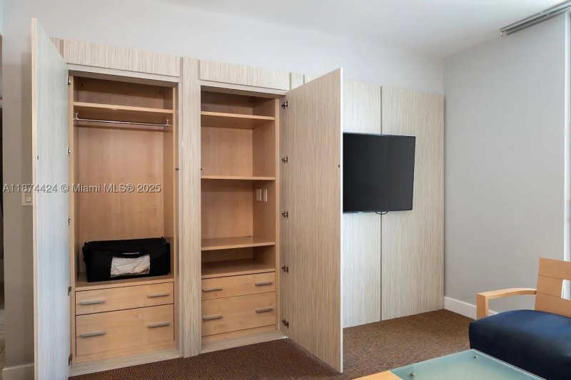 Comprar apartamento en M Resort Residences 1609